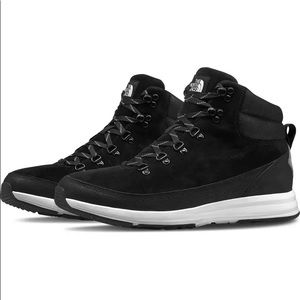 Best 25 Deals For Mens North Face Hiking Boots Poshmark